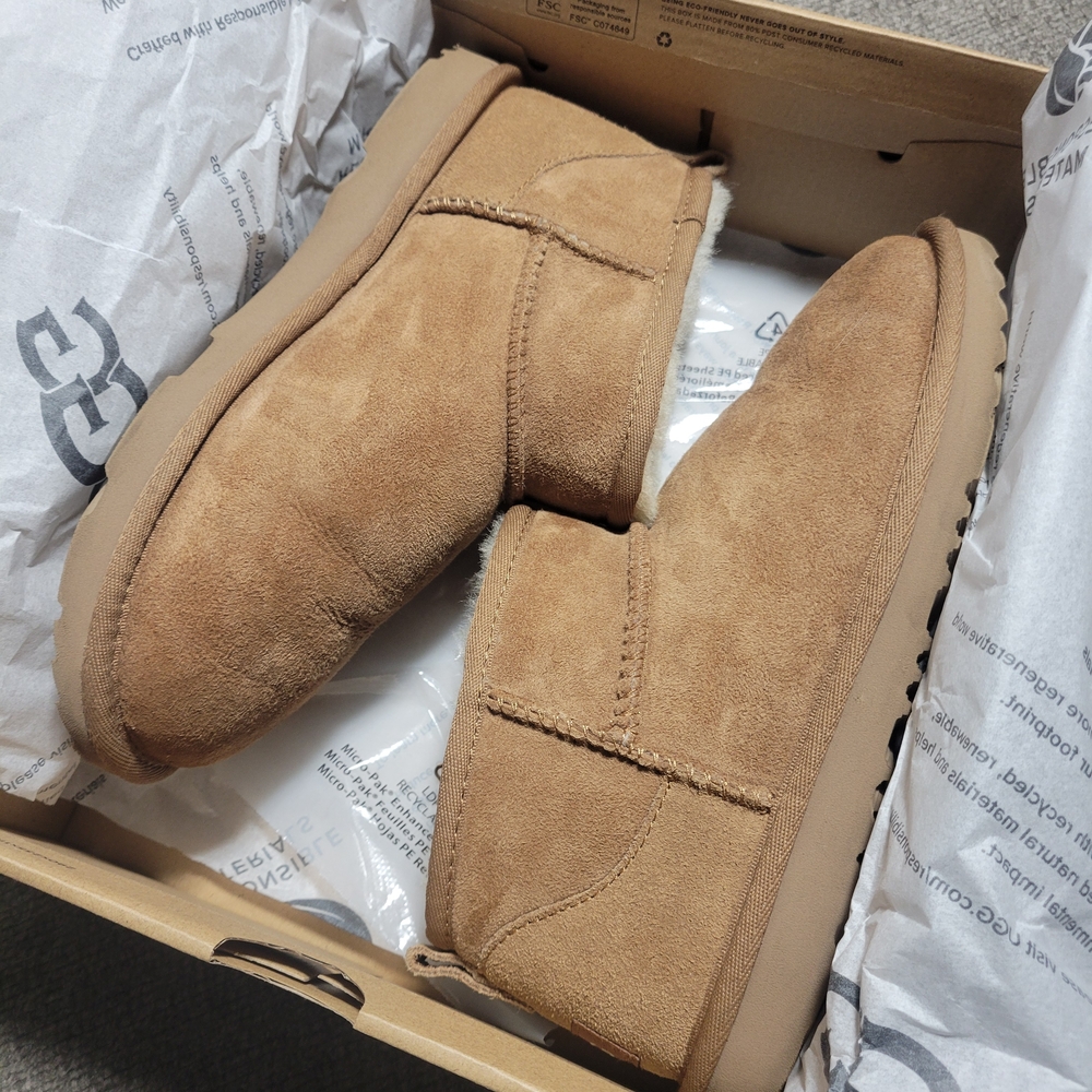 UGG Tan Suede Shearling Boots - Picture 7 of 9